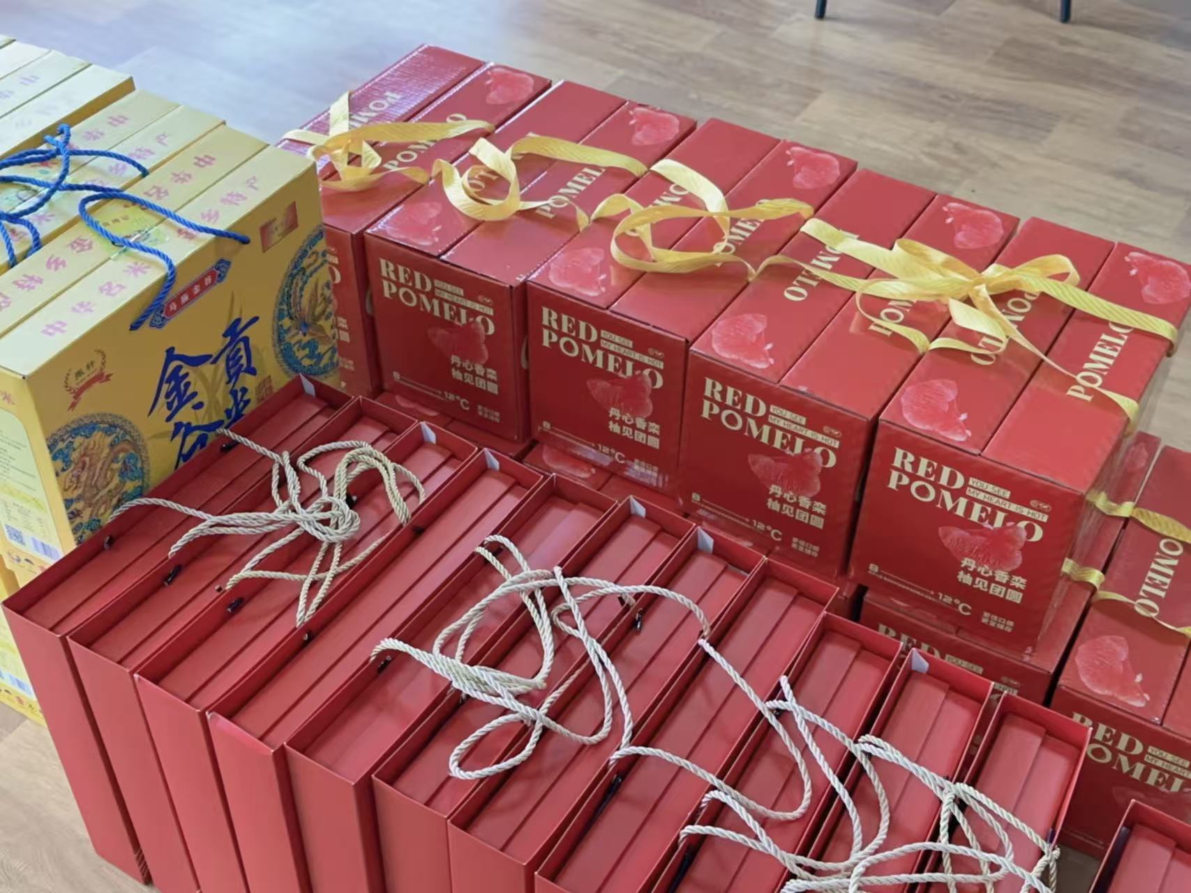 一份中秋禮，萬(wàn)般關(guān)懷情